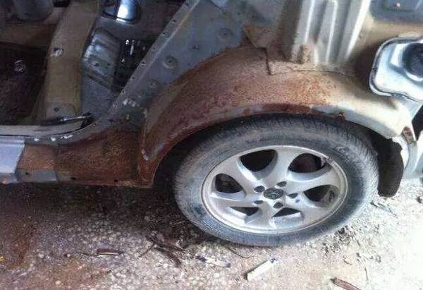 5江淮車身生銹.jpg